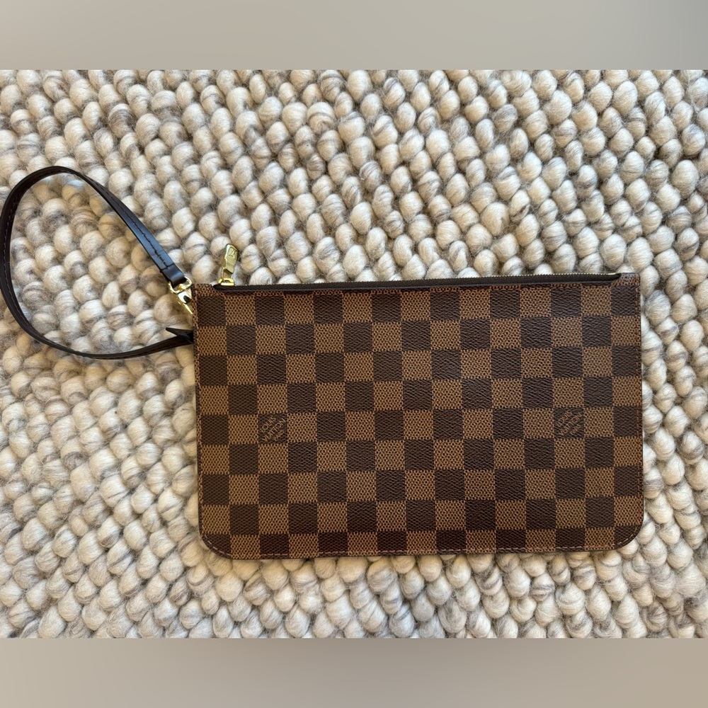Louis Vuitton Damier Ebene pochette